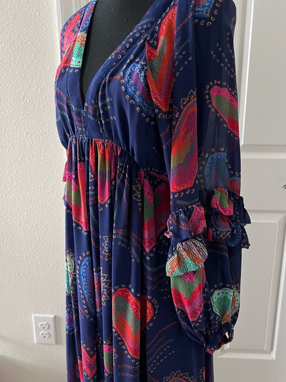 FARM Rio Shiny Hearts Ruffle Maxi Dress in Navy – Size M (Open Back) - Picture 3 of 7
